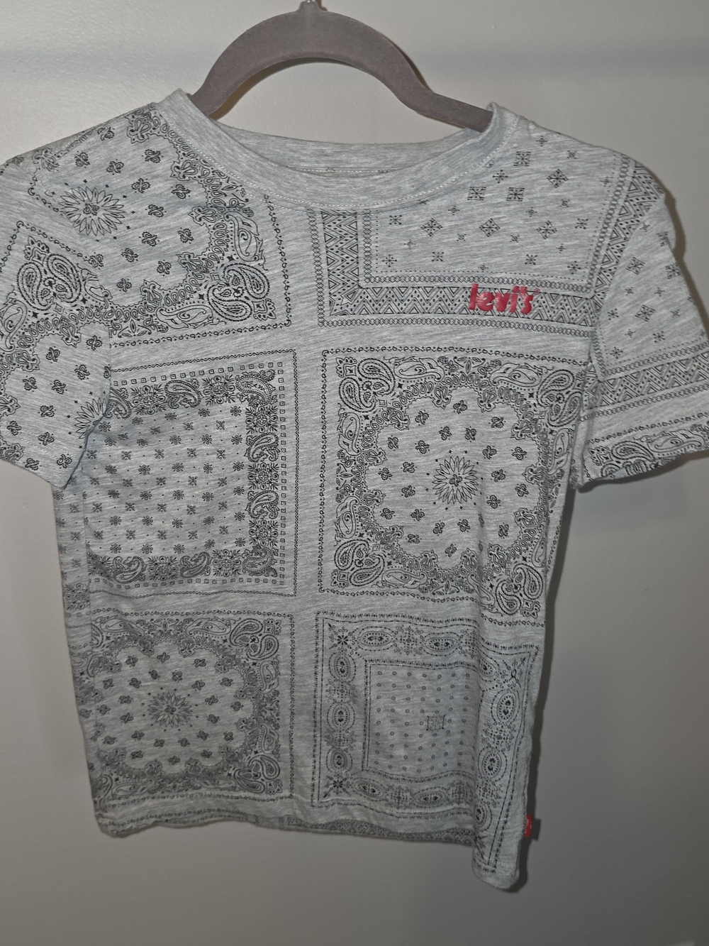 Levi's Light Gray Bandana Print Tee with Red Logo